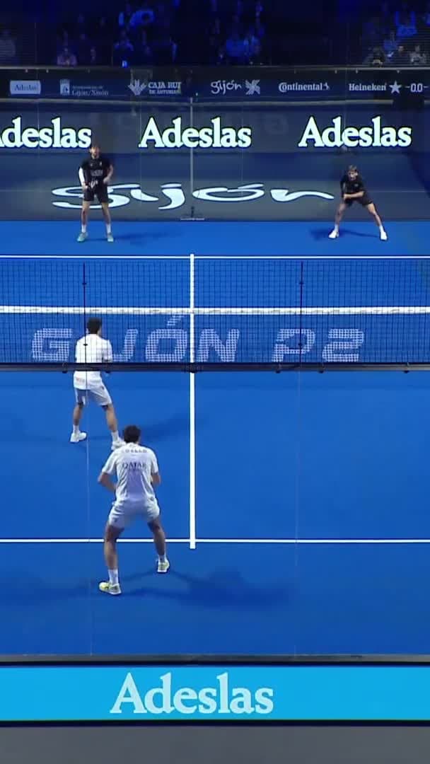 Coello wins the rally with a volley down the middle