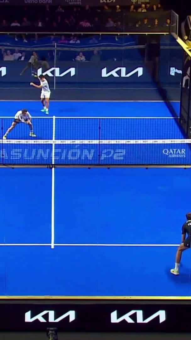 Excellent x4 by Coello at the net