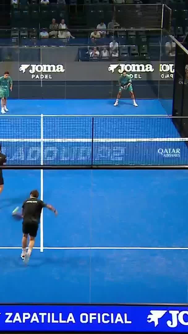 García serves the ball x4 at the net