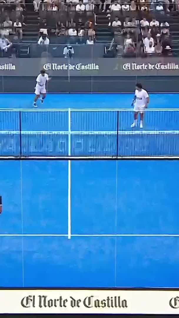 Guerrero and Leal win the second set