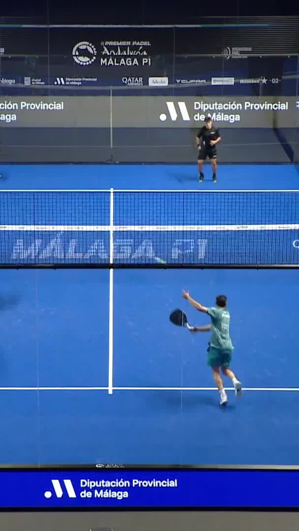 Sanchez hits a great return of the smash