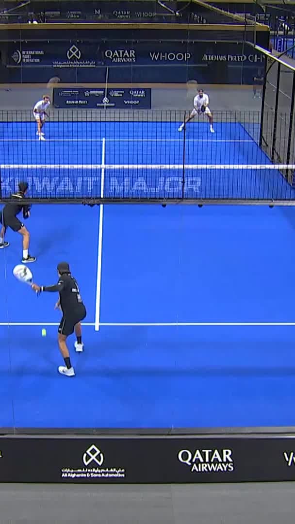 Great point, finished off by Enzo Jensen Sirvent with a forehand